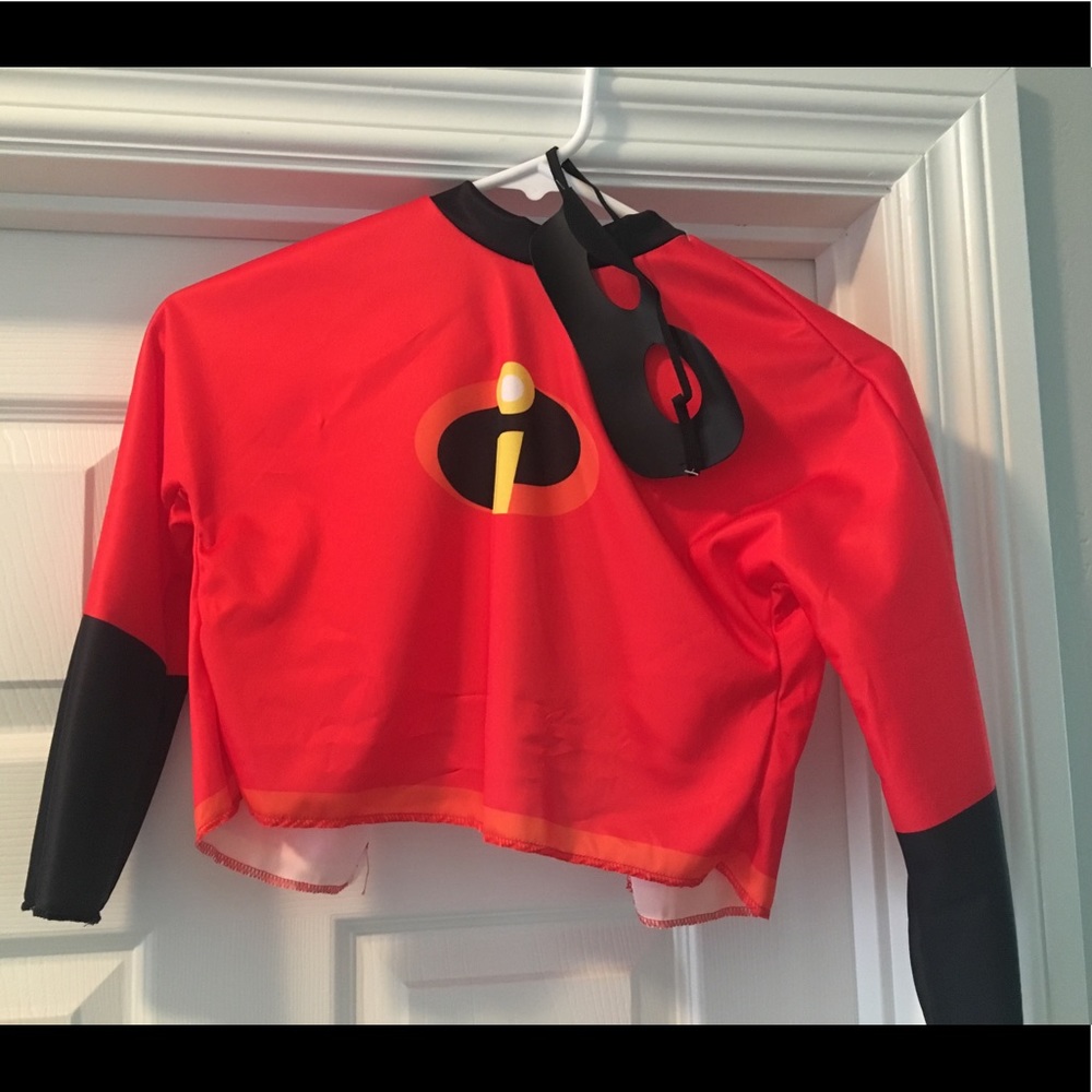 Long sleeve Incredibles shirt with mask.